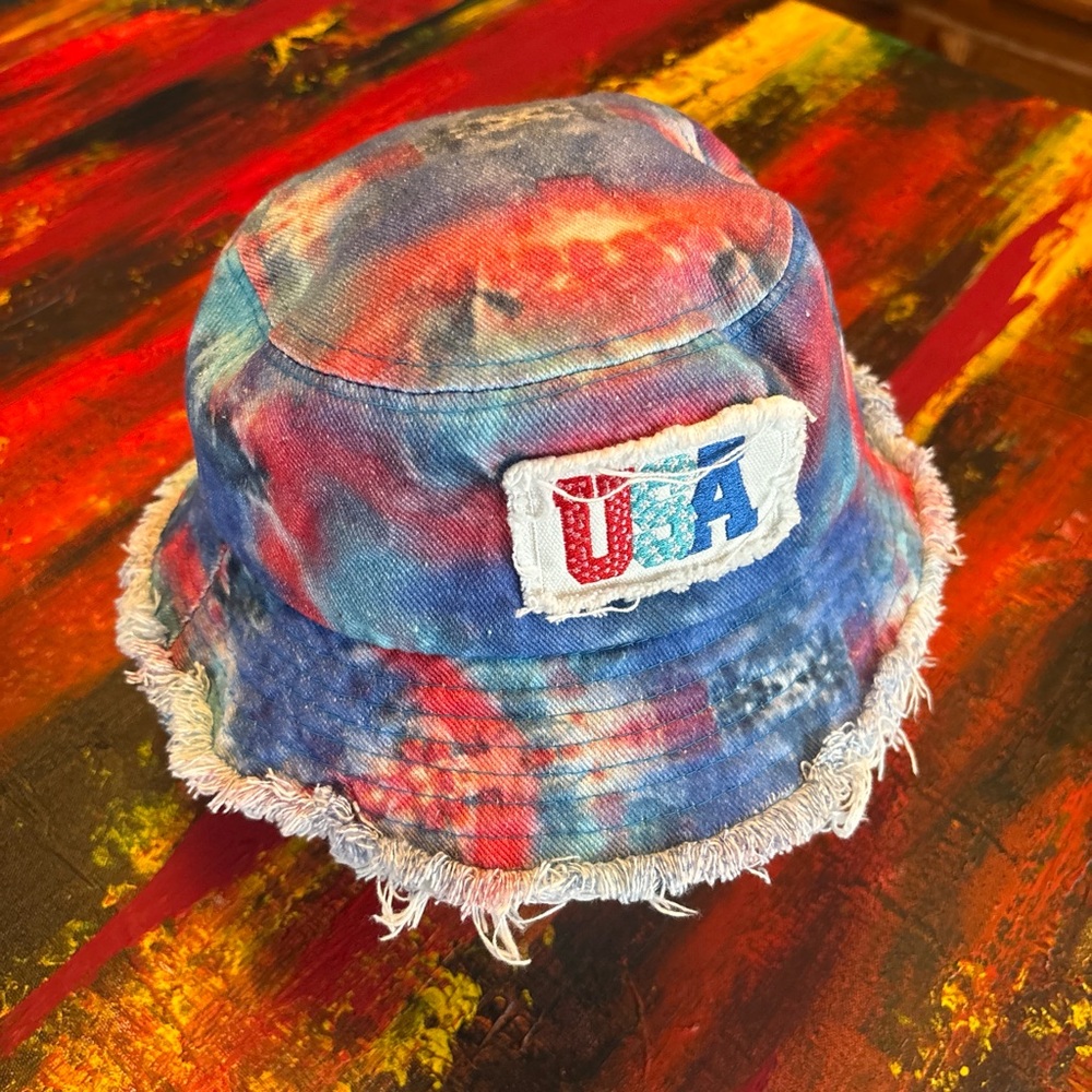 ✌🏼USA Tie-Dye Bucket Hat